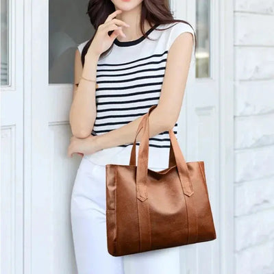 Clara's Simple Elegance | High-End Shoulder Bag 