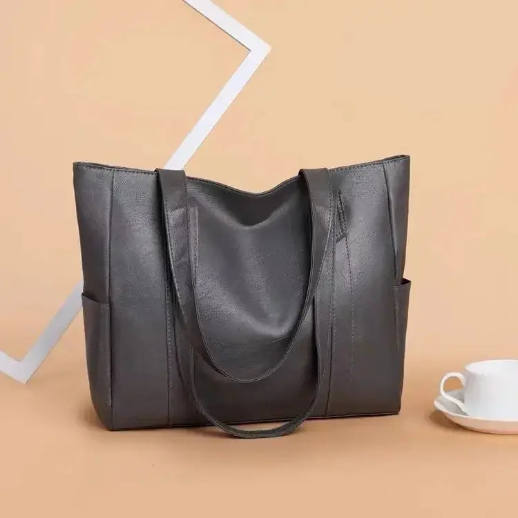 Clara's Simple Elegance | High-End Shoulder Bag 