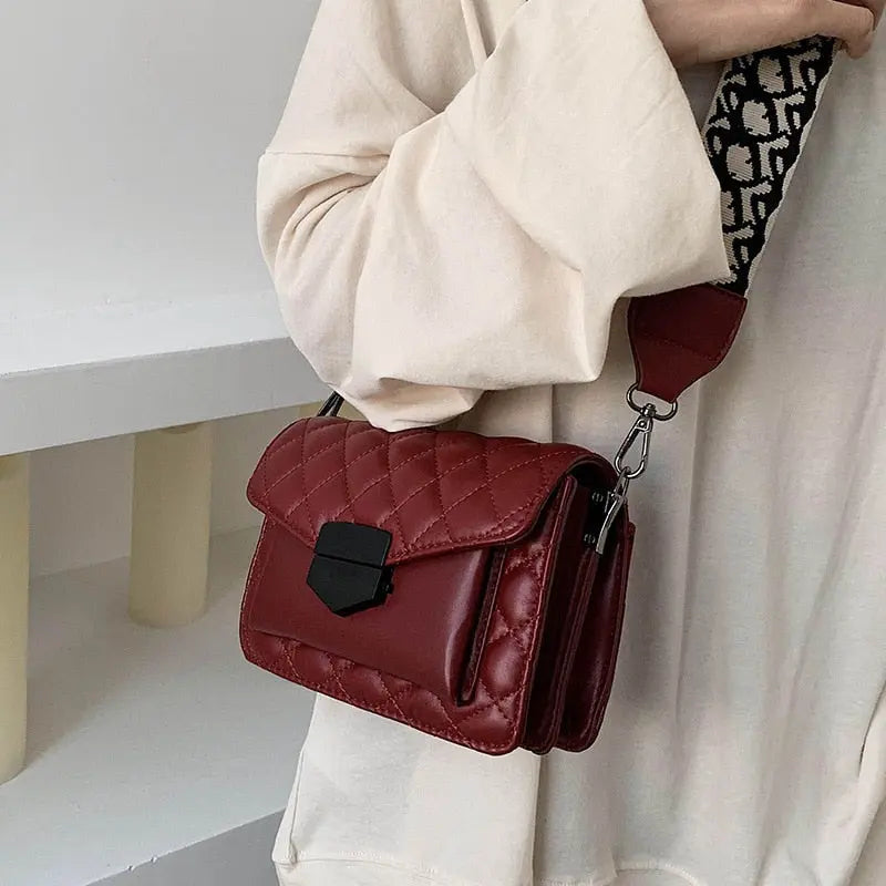 Clara Chic Daily Bag | Stylish Handbag for Everyday Use 
