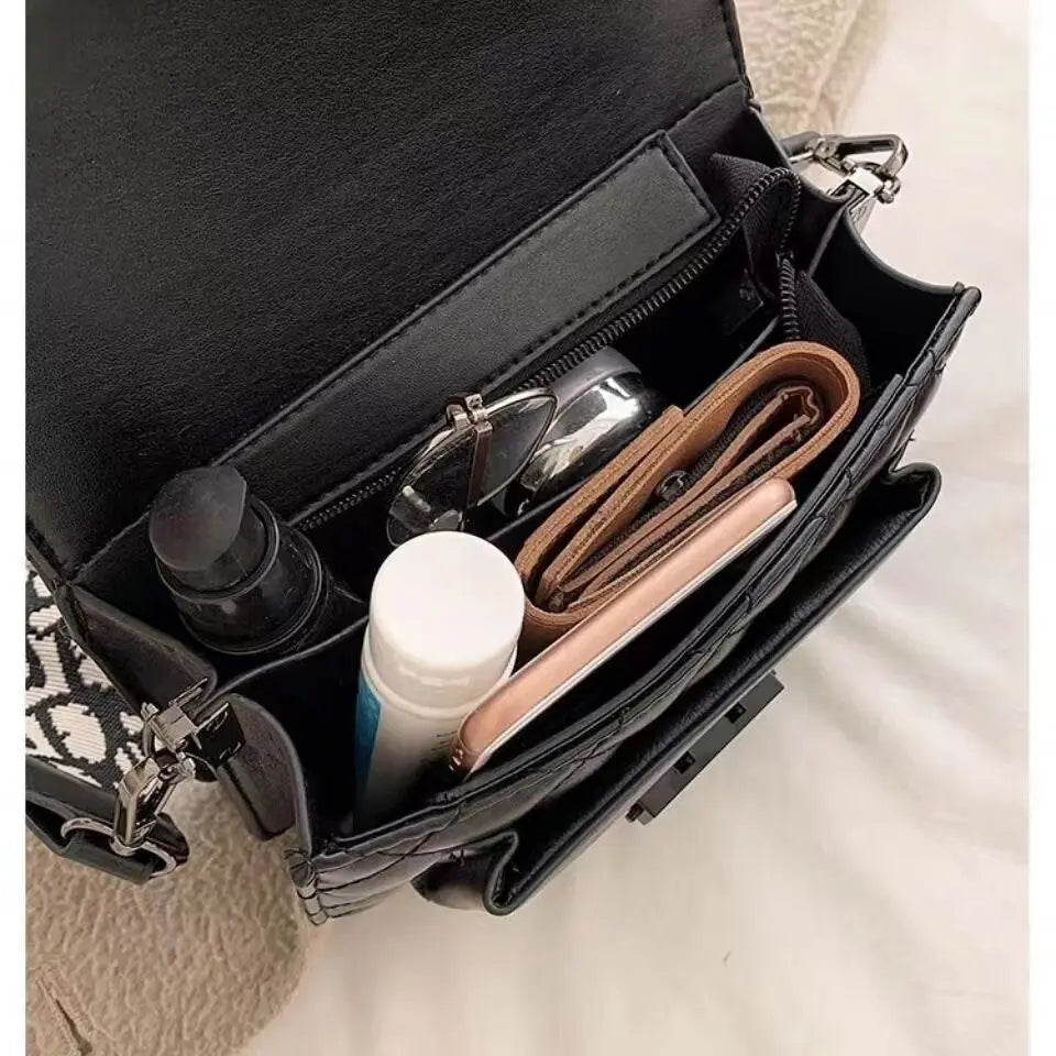 Clara Chic Daily Bag | Stylish Handbag for Everyday Use 